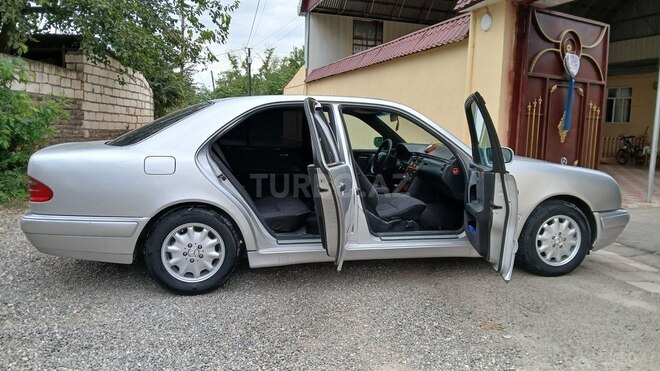 Mercedes E 240 1997, 287,652 km - 2.4 l - Ağstafa