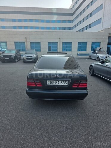 Mercedes E 200 2000, 410,000 km - 2.0 l - Bakı