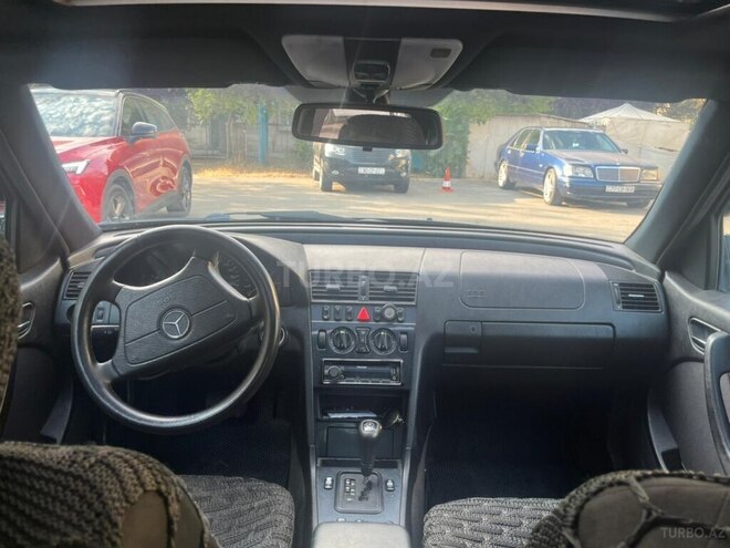 Mercedes C 220 2000, 338,000 km - 2.2 l - Bakı