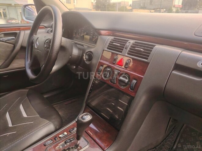 Mercedes E 200 2000, 300,000 km - 2.0 l - Gəncə