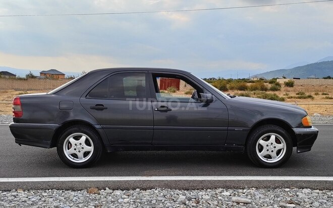 Mercedes C 180 1994, 319,360 km - 1.8 l - İsmayıllı