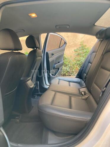 Hyundai Avante 2017, 200,450 km - 1.6 l - Bakı