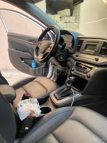 Hyundai Avante 2017, 200,450 km - 1.6 l - Bakı