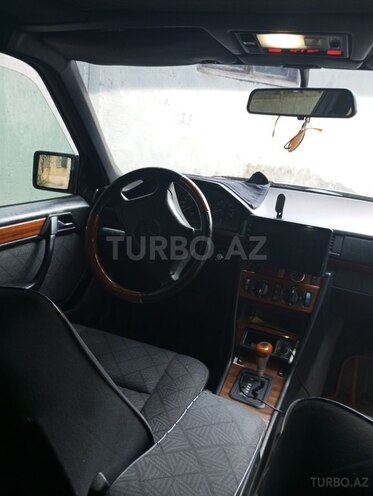 Mercedes E 220 1995, 445,000 km - 2.2 l - Sumqayıt