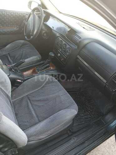 Opel Omega 1995, 352,000 km - 2.0 l - Salyan