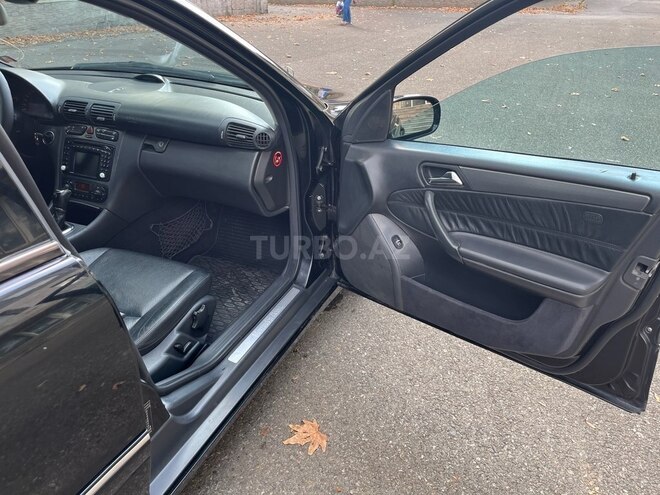Mercedes C 200 2001, 329,000 km - 2.0 l - İsmayıllı