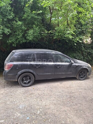 Opel Astra 2004, 300,000 km - 1.7 l - Sumqayıt