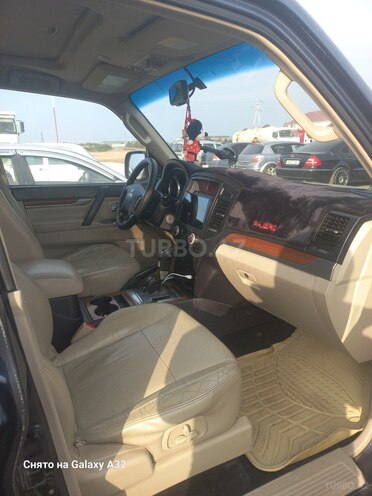 Mitsubishi Pajero 2008, 279,255 km - 3.0 л - Bakı