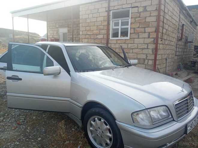 Mercedes C 200 1998, 320,000 km - 2.0 л - Şəki