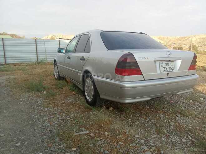 Mercedes C 200 1998, 320,000 km - 2.0 л - Şəki