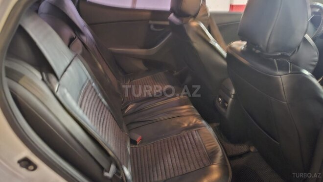 Hyundai Avante 2015, 156,600 km - 1.6 l - Bakı