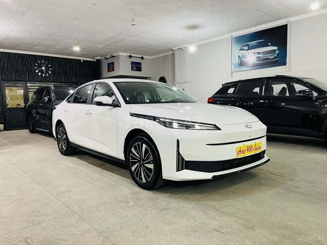 Changan Qiyuan A05 2025, 0 km - 1.5 л - Bakı