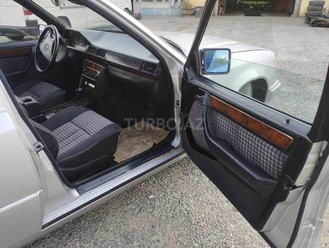 Mercedes E 220 1995, 475,000 km - 2.2 л - Cəlilabad