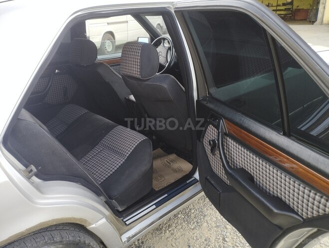 Mercedes E 220 1995, 475,000 km - 2.2 л - Cəlilabad