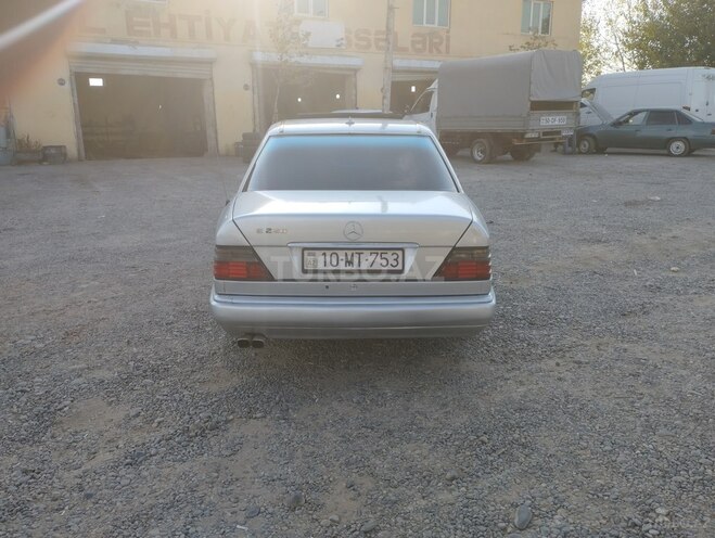 Mercedes E 220 1995, 475,000 km - 2.2 л - Cəlilabad