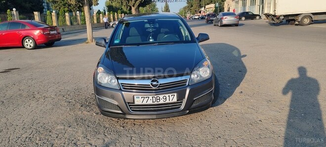 Opel Astra 2010, 2,590,000 km - 1.3 l - Cəlilabad