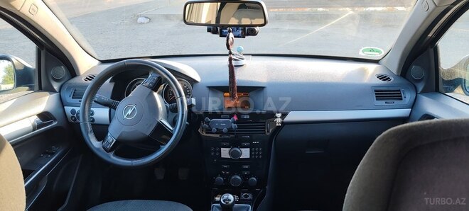Opel Astra 2010, 2,590,000 km - 1.3 l - Cəlilabad