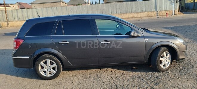 Opel Astra 2010, 2,590,000 km - 1.3 l - Cəlilabad