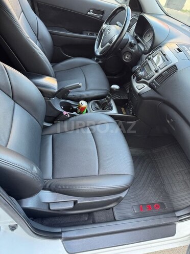 Hyundai i30 2009, 234,700 km - 1.6 л - Bakı