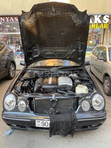 Mercedes E 220 2000, 760,000 km - 2.2 l - Bakı