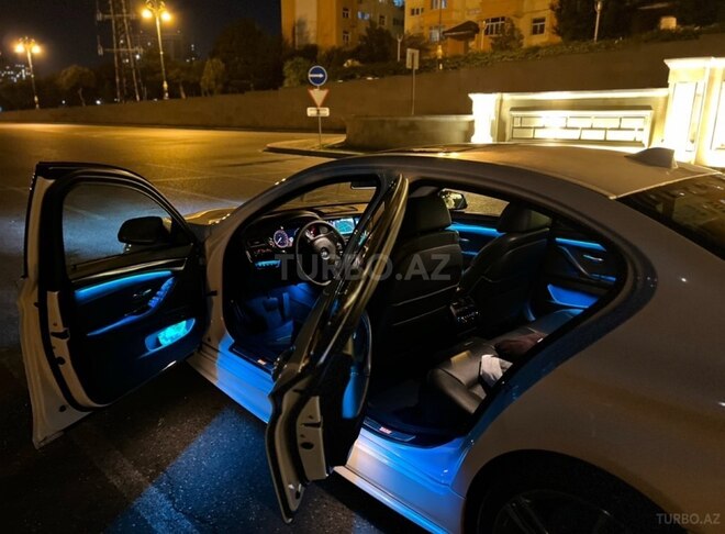 BMW 530-13