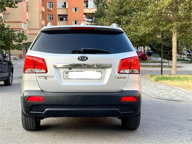 Kia Sorento 2011, 207,000 km - 2.0 l - Bakı