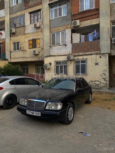 Mercedes E 220 1995, 368,000 km - 2.2 l - Bakı