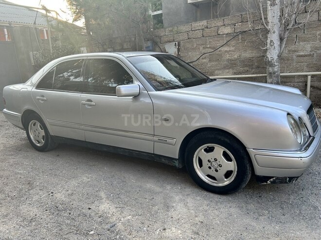 Mercedes E 220 1998, 535,785 km - 2.2 l - Bakı