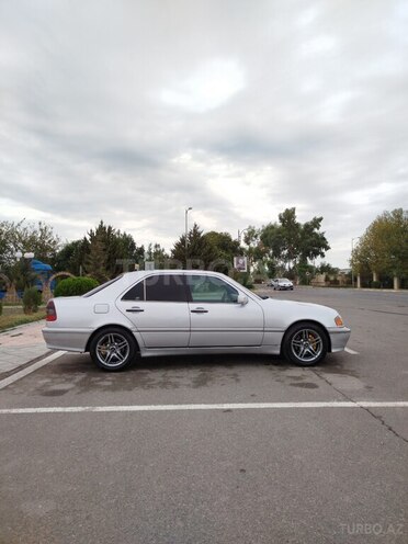 Mercedes C 230 1999, 442,570 km - 2.3 l - Saatlı