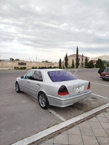 Mercedes C 230 1999, 442,570 km - 2.3 l - Saatlı