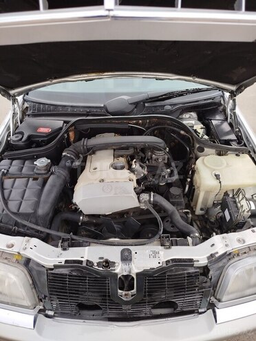 Mercedes C 230 1999, 442,570 km - 2.3 l - Saatlı
