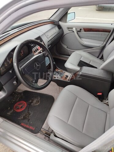 Mercedes C 230 1999, 442,570 km - 2.3 l - Saatlı