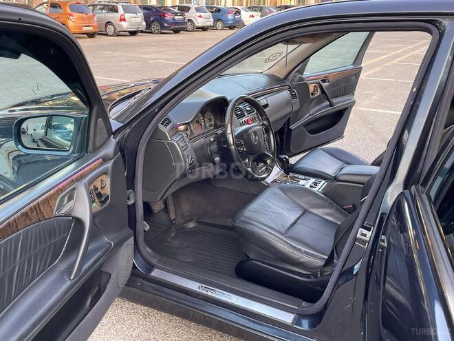 Mercedes E 270 2000, 284,123 km - 2.7 l - Sumqayıt