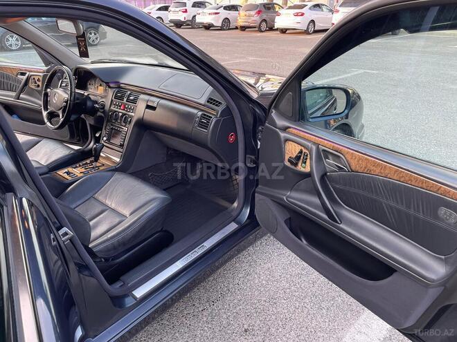 Mercedes E 270 2000, 284,123 km - 2.7 l - Sumqayıt