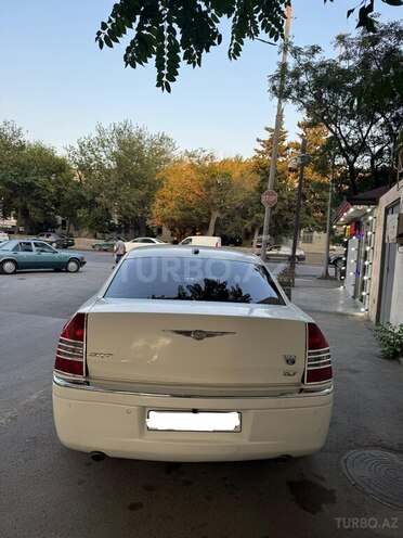 Chrysler 300C 2005, 214,580 km - 5.7 l - Bakı