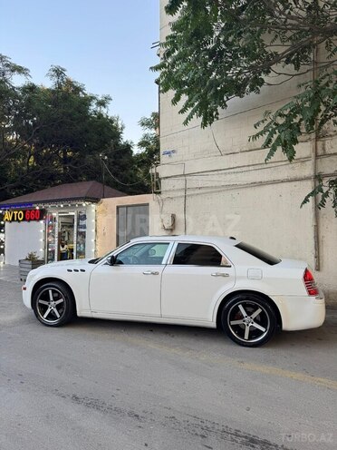 Chrysler 300C 2005, 214,580 km - 5.7 l - Bakı