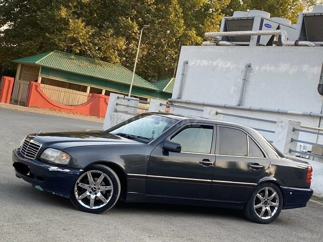 Mercedes C 220 1994, 240,481 km - 2.2 л - Bərdə