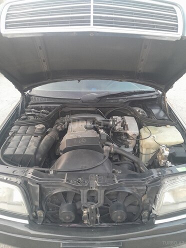 Mercedes C 220 1995, 260,000 km - 2.2 л - Bakı