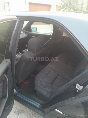 Mercedes C 220 1995, 260,000 km - 2.2 л - Bakı