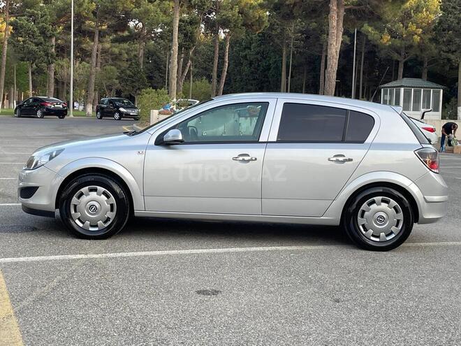 Opel Astra 2009, 214,327 km - 1.4 l - Sumqayıt