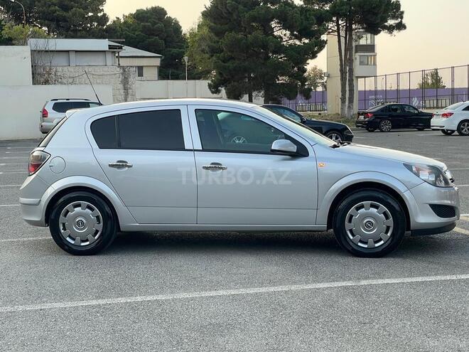 Opel Astra 2009, 214,327 km - 1.4 l - Sumqayıt