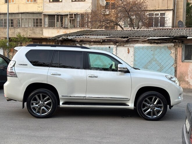 Toyota Land Cruiser Prado 2012, 220,000 km - 2.7 l - Bakı