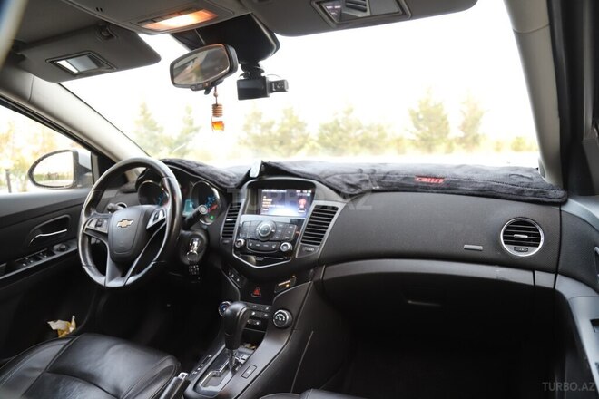 Chevrolet Cruze 2013, 386,000 km - 1.4 l - Yevlax