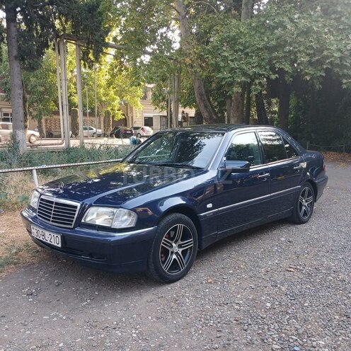 Mercedes C 240 2000, 301,000 km - 2.4 l - Xırdalan