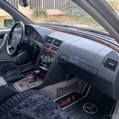 Mercedes C 240 2000, 301,000 km - 2.4 l - Xırdalan