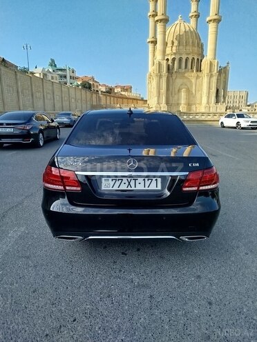Mercedes E 220 2013, 275,800 km - 2.1 л - Bakı