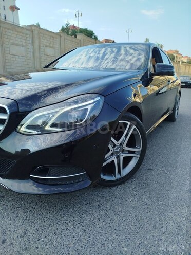 Mercedes E 220 2013, 275,800 km - 2.1 л - Bakı