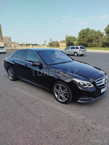 Mercedes E 220 2013, 275,800 km - 2.1 л - Bakı