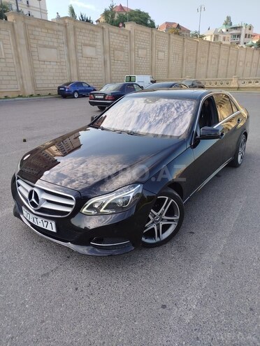 Mercedes E 220 2013, 275,800 km - 2.1 л - Bakı