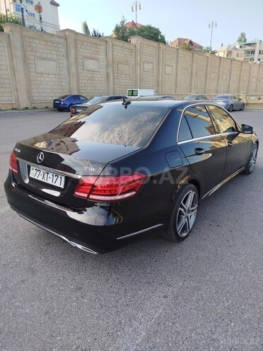 Mercedes E 220 2013, 275,800 km - 2.1 л - Bakı